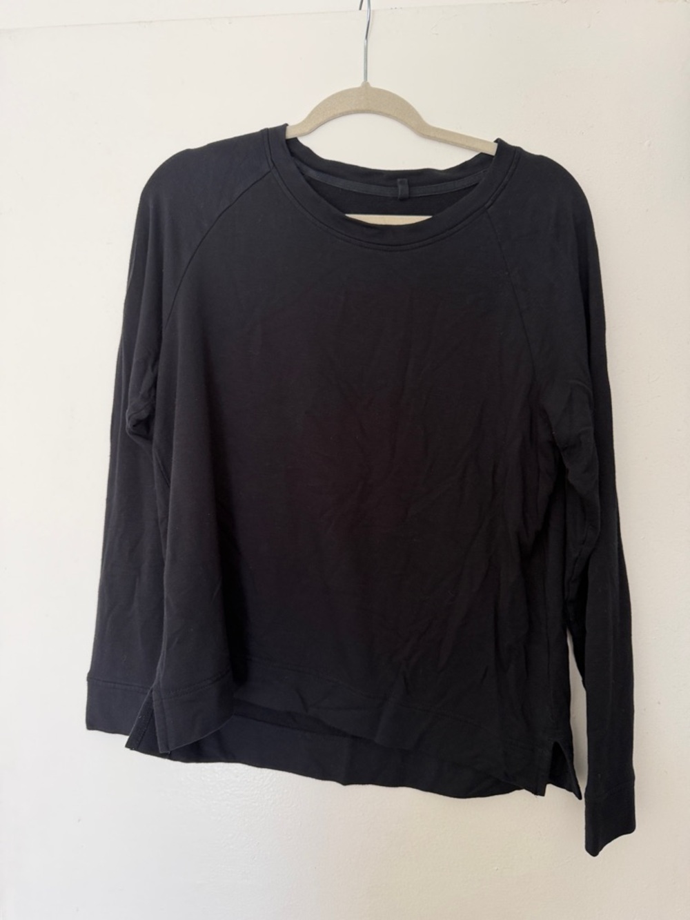 Women’s Lou & Grey Signaturesoft Sweatshirt - Black Size MEDIUM
